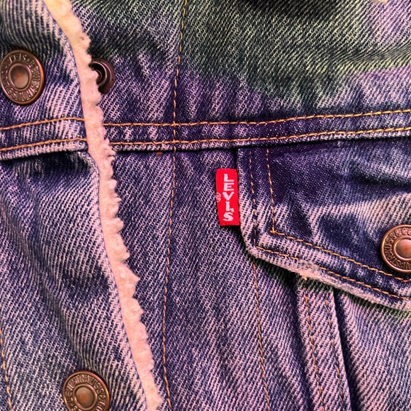 LEVI’S ORIGINAL SHERPA TRUCKER JACKET Size S Denim *Sold Out Online * - Picture 3 of 8